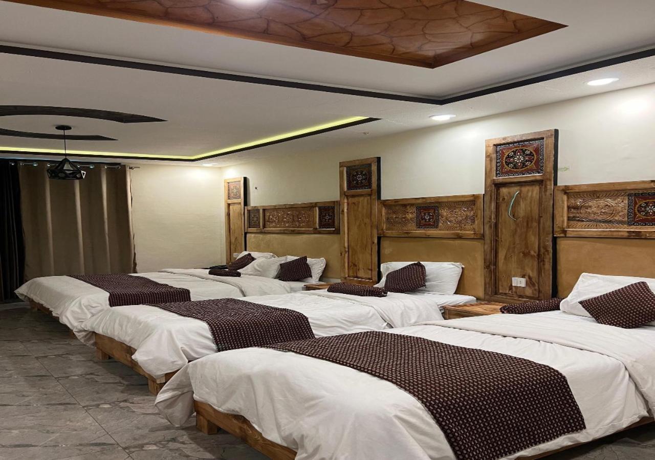 Hotel Birmingham Palace Kalam By Khan Familia Exteriér fotografie