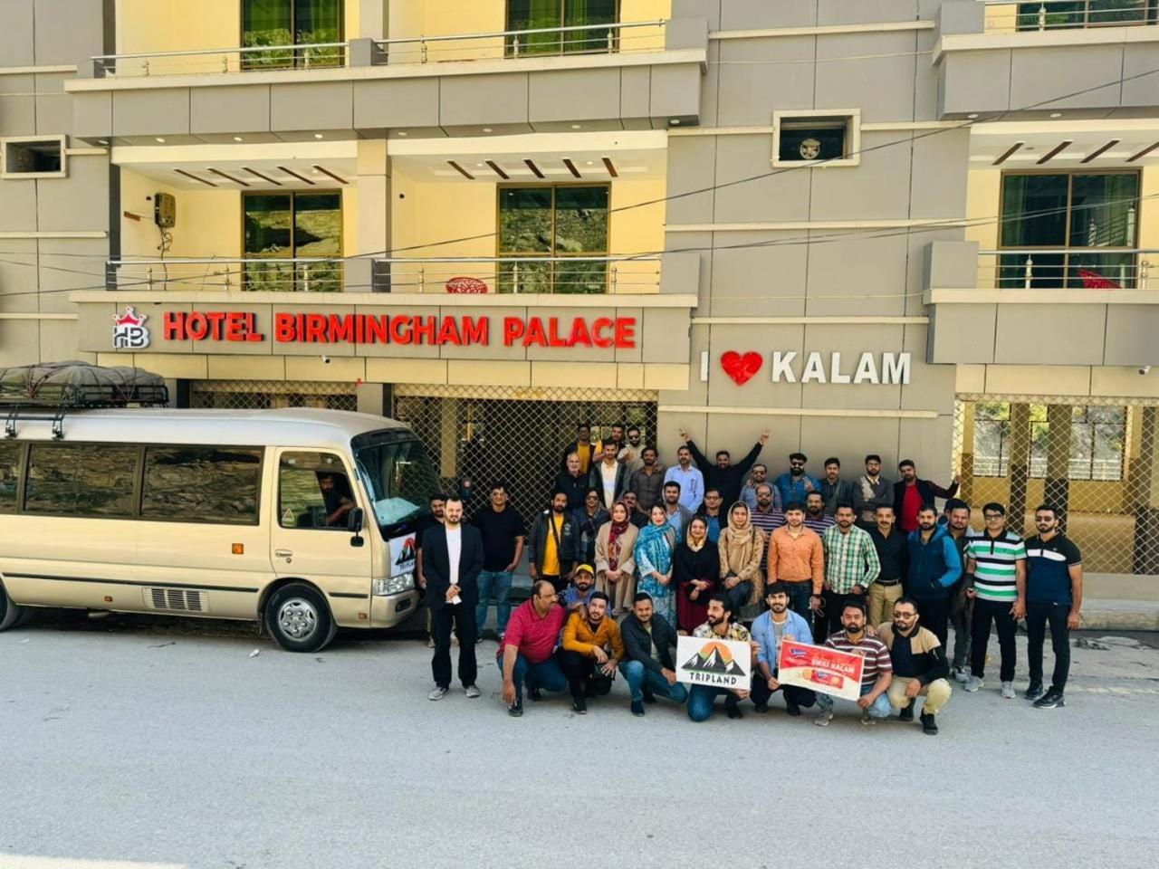Hotel Birmingham Palace Kalam By Khan Familia Exteriér fotografie